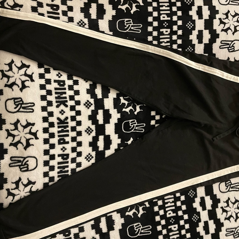 Pink By Vs Leggings W Gold Sequence Detailing!! - image 3